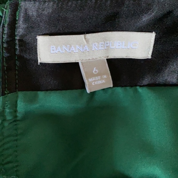 Banana Republic Kelly Green Skirt w/ Exposed Gold Zipper Size 6 - Picture 6 of 6